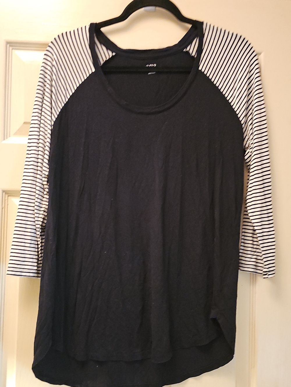 Ana Striped Sleeve Raglan Women’s Top - Black/White